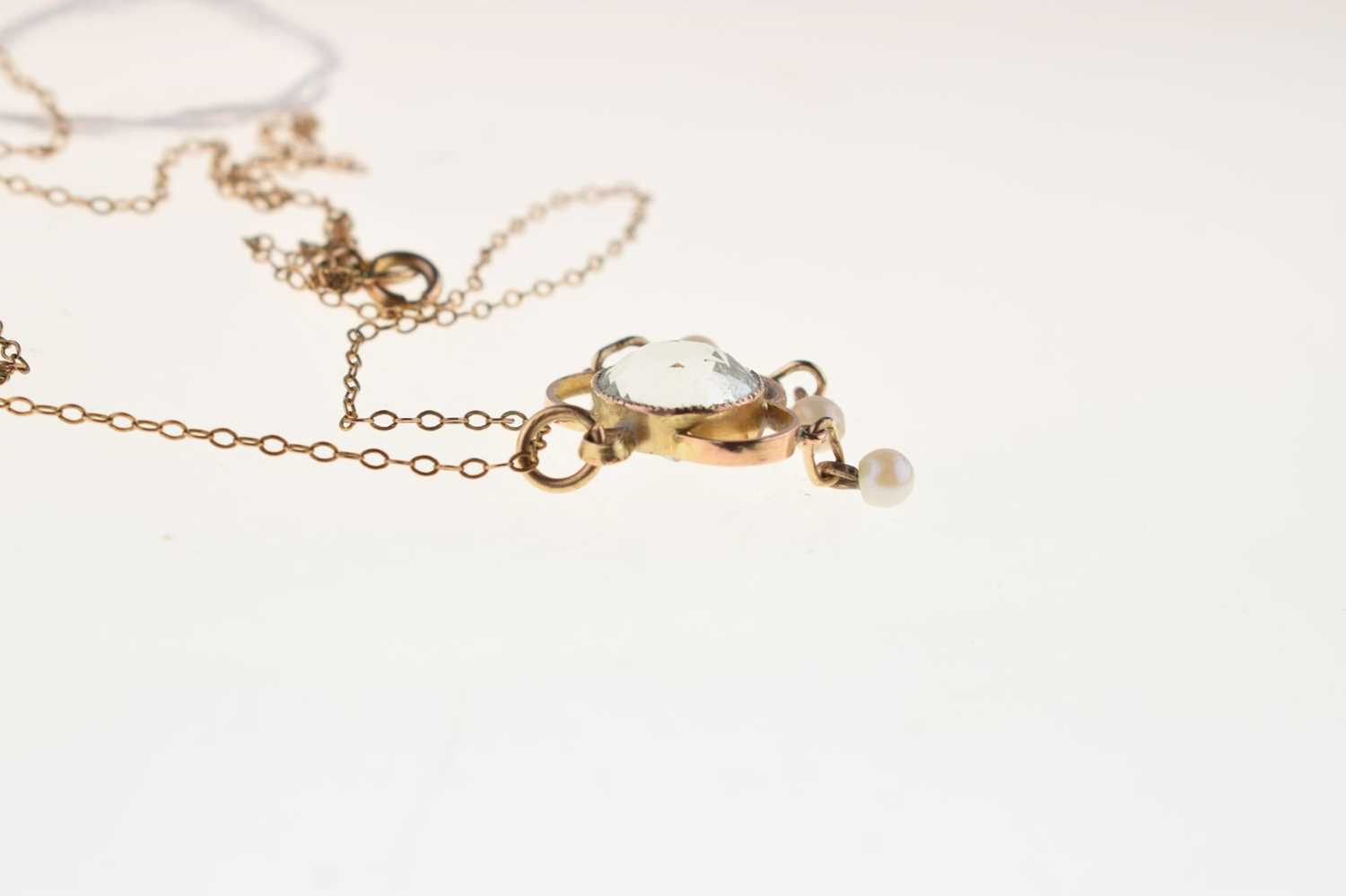 Pendant and chain set pale blue stone and seed pearls, unmarked yellow metal - Image 6 of 10