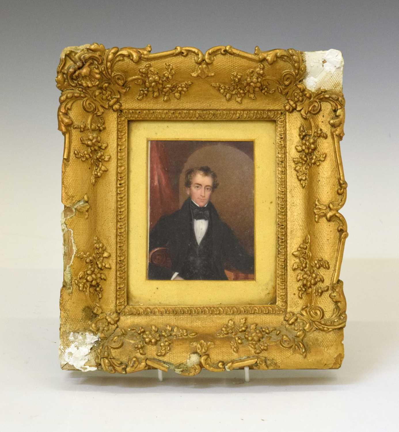 Attributed to William Hudson, (1803-1846) - Miniature portrait on ivory of a gentleman