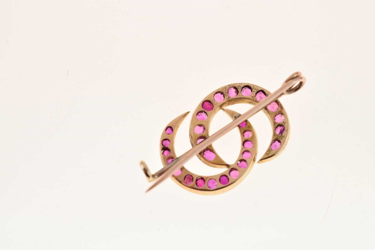 Ruby set bar brooch - Image 6 of 7