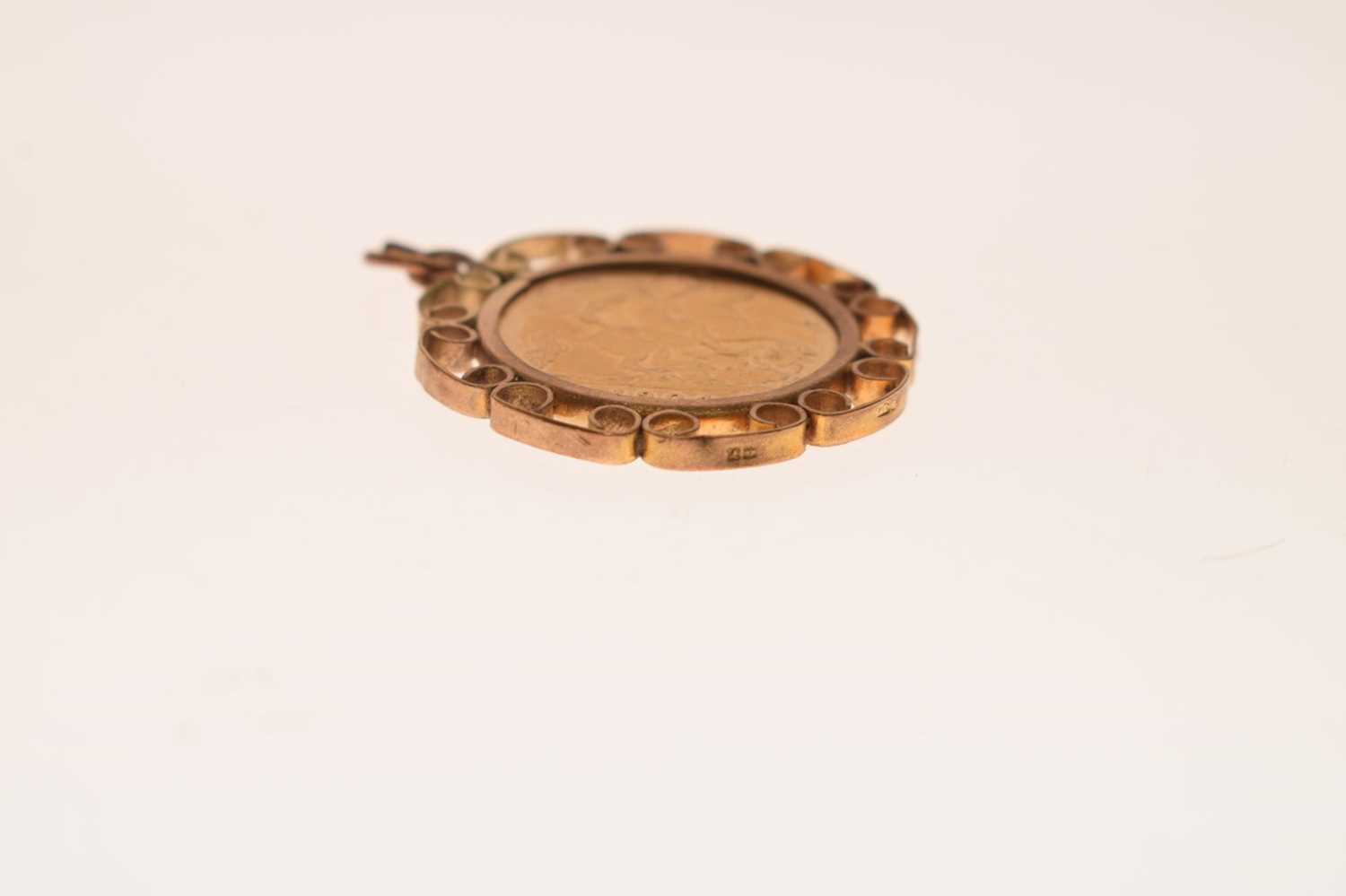 Edward VII half gold sovereign 1904, in pendant mount - Image 2 of 6