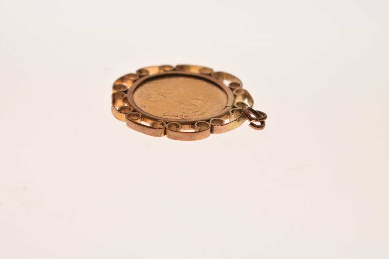 Edward VII half gold sovereign 1904, in pendant mount - Image 3 of 6