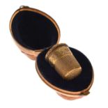 Victorian brass and walnut-cased thimble