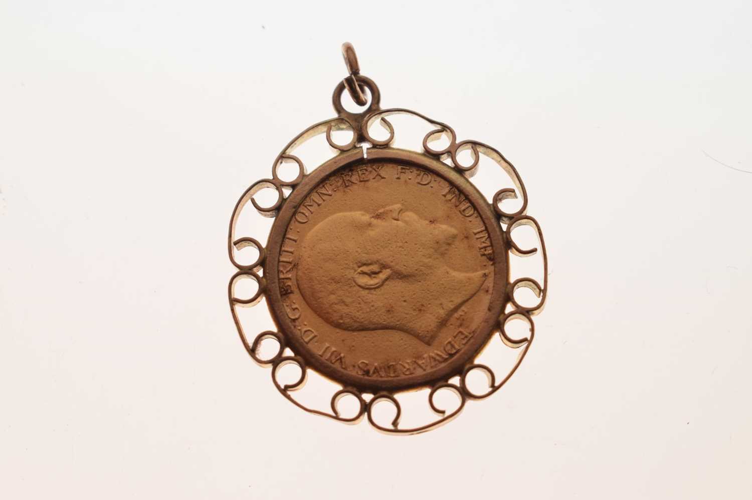 Edward VII half gold sovereign 1904, in pendant mount - Image 4 of 6