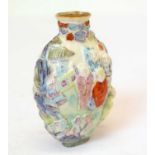 Chinese Qing Dynasty porcelain snuff bottle