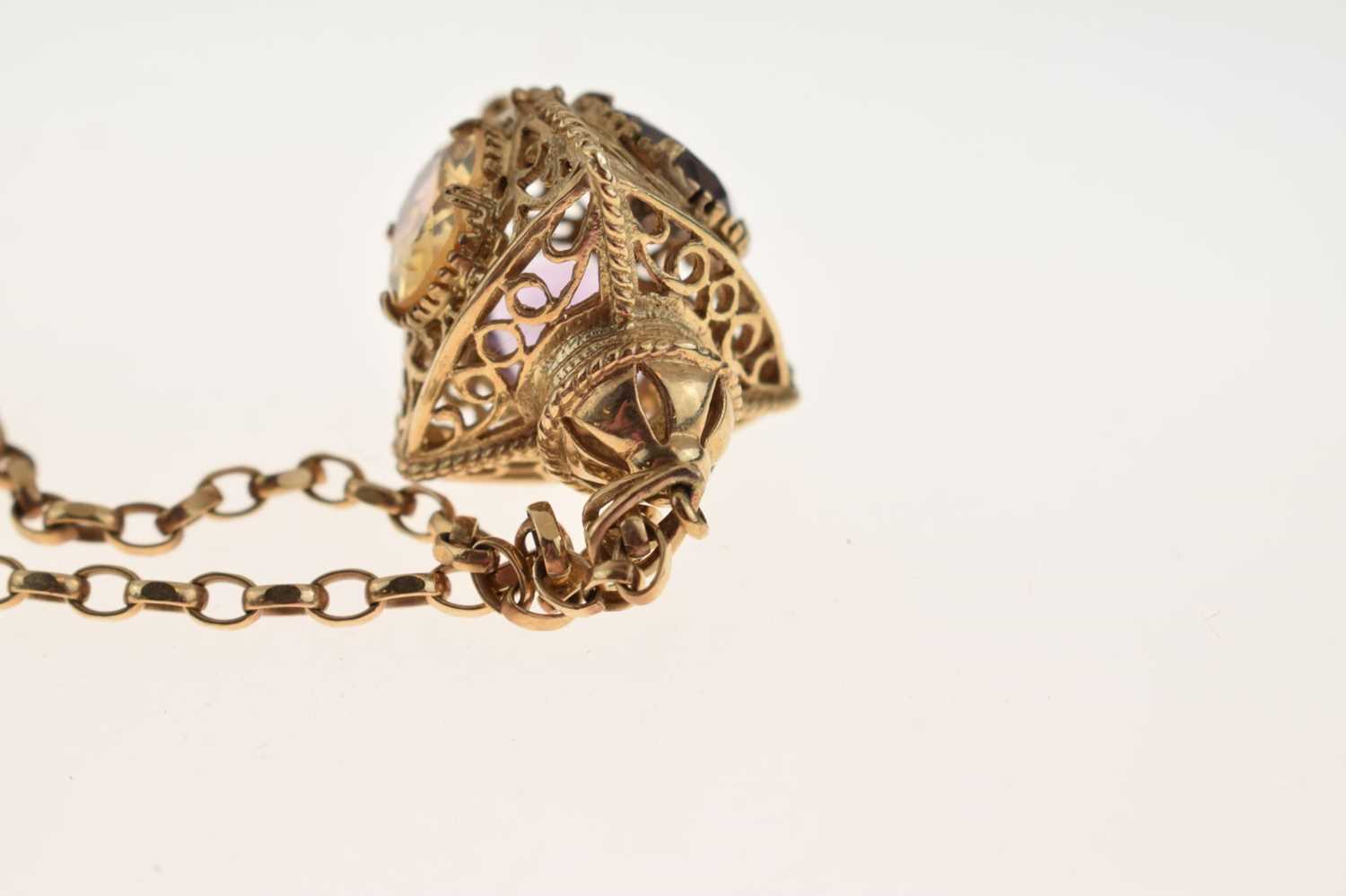 9ct gold quartz set lamp pendant on chain - Image 6 of 8