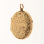 9ct gold oval locket