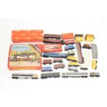 Mixed quantity of Hornby and Triang 00 gauge railway train set items