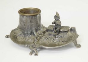 Cast WMFB deskstand with seated gnome to hinged lid