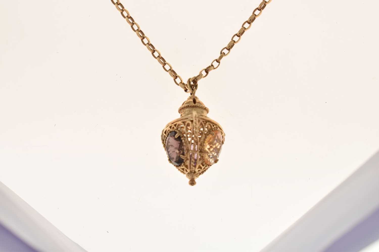 9ct gold quartz set lamp pendant on chain - Image 8 of 8