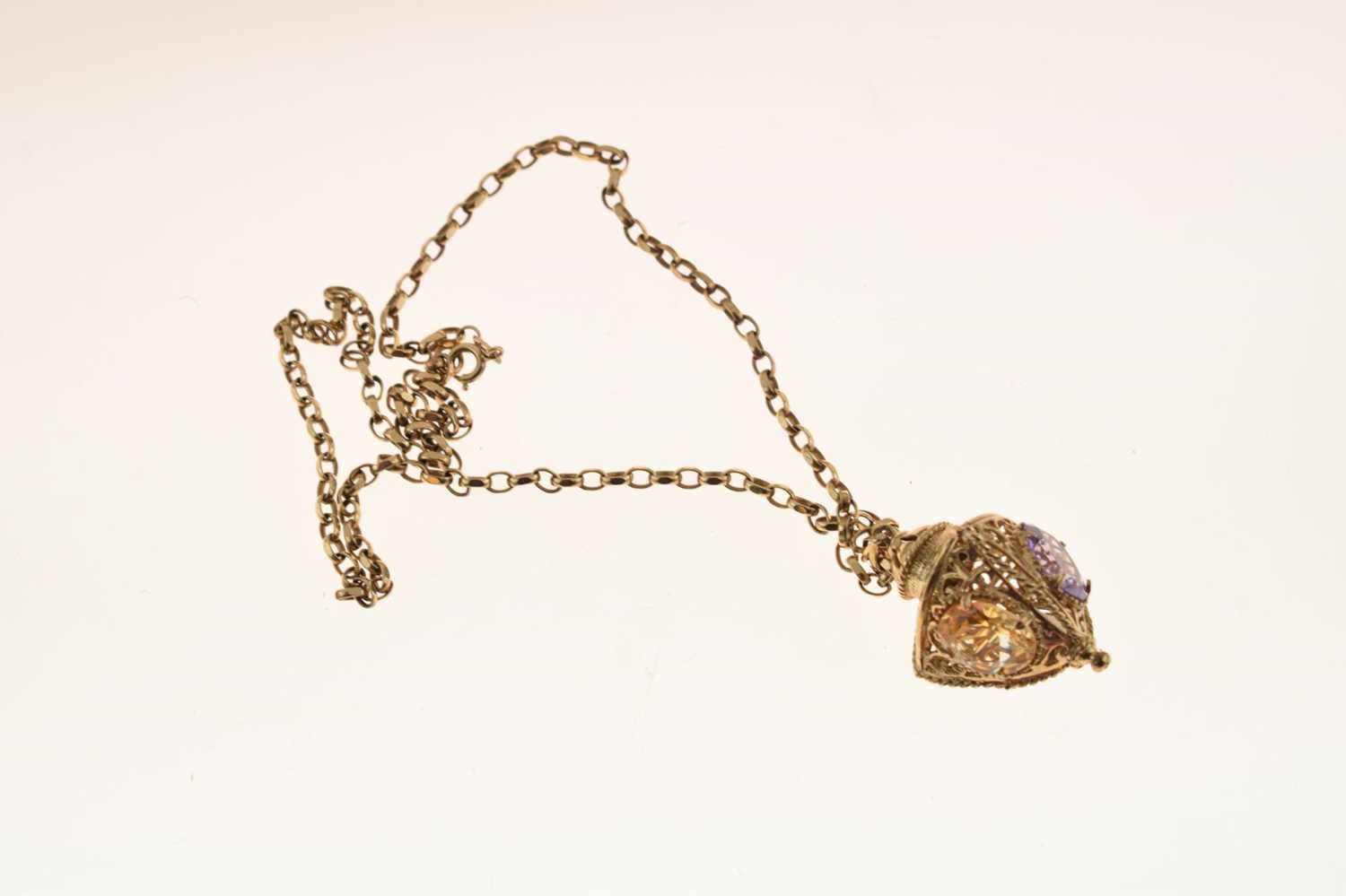 9ct gold quartz set lamp pendant on chain - Image 2 of 8