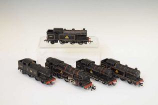 Five Hornby Dublo 00 gauge railway train set tank locomotives
