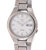 Seiko 5 - Gentleman's stainless steel wristwatch