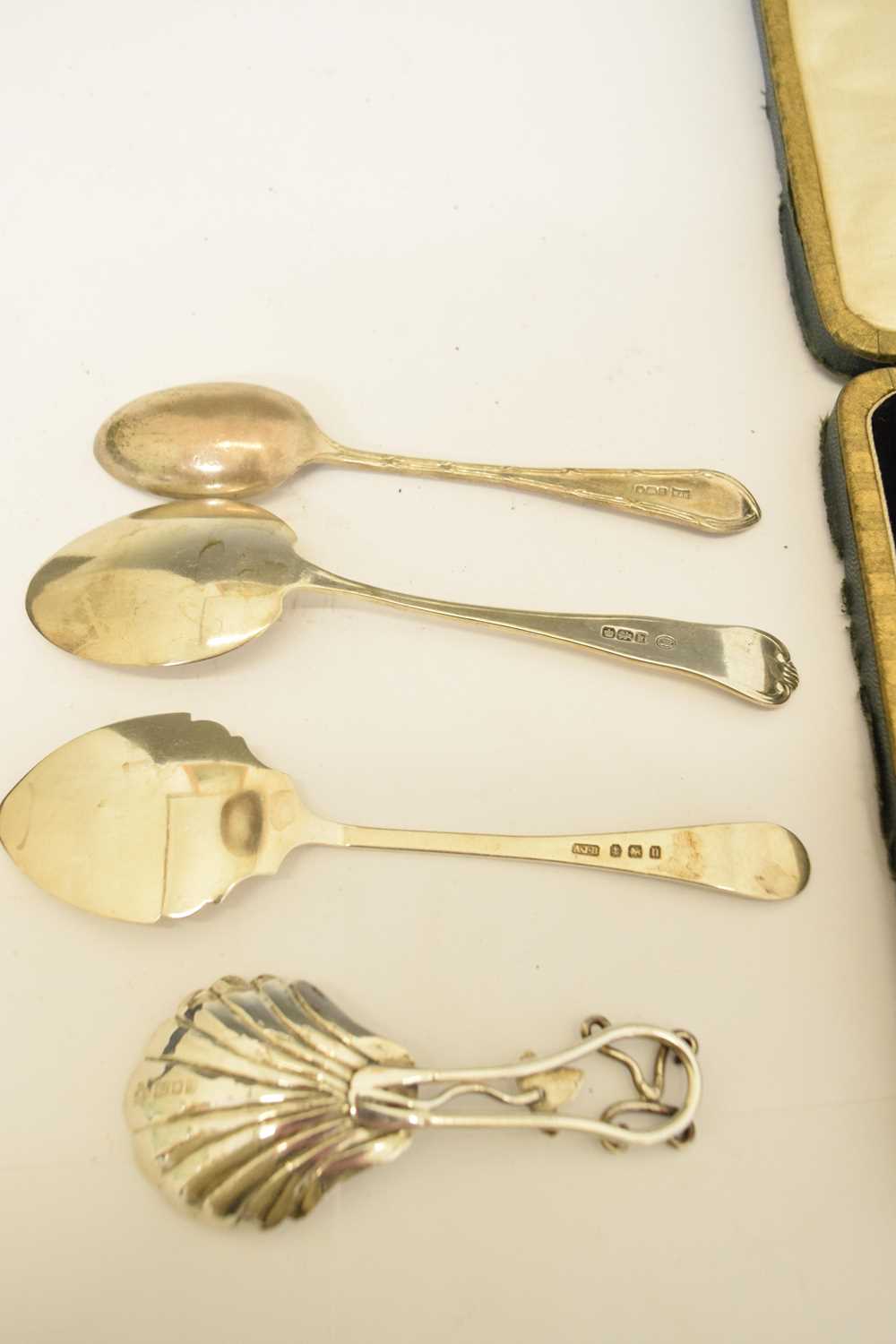 Elizabeth II silver tea caddy spoon, cased set of silver handled tea knives, etc - Image 15 of 17
