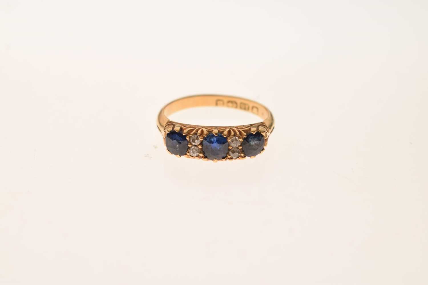 Late Victorian 18ct gold, sapphire and diamond ring - Image 6 of 6