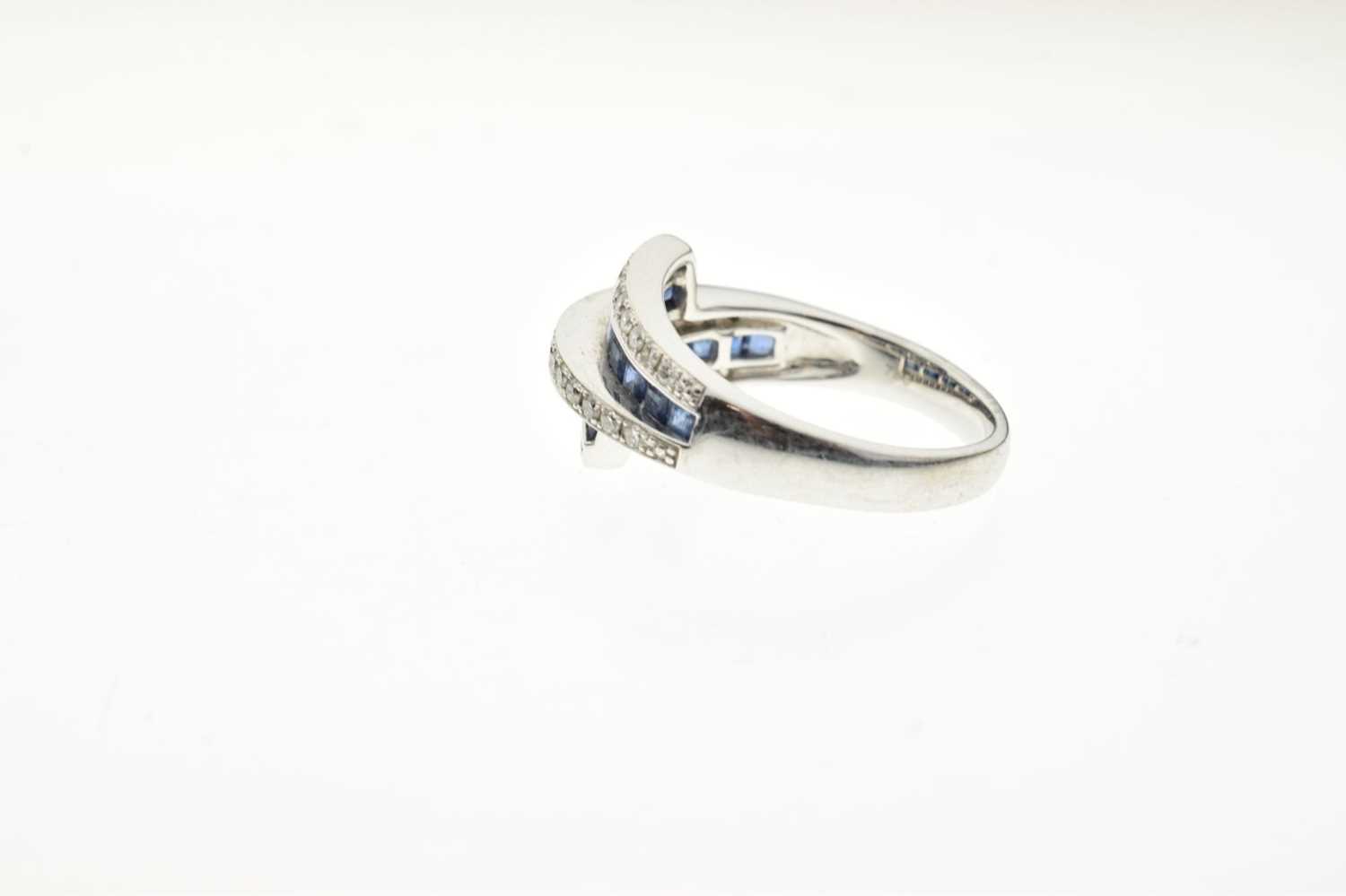 18ct white gold, sapphire and diamond dress ring - Image 2 of 6