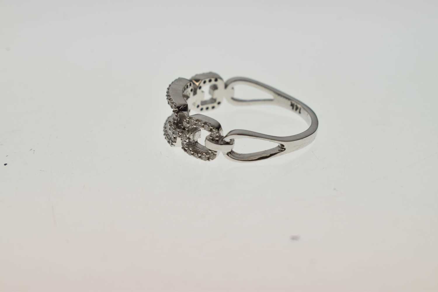 Diamond set dress ring of chain links design - Image 2 of 8