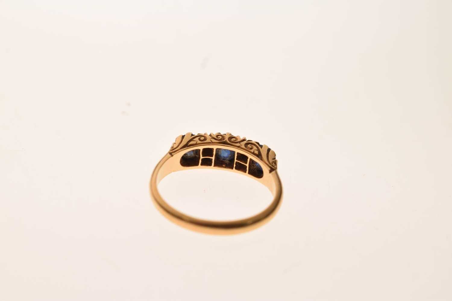 Late Victorian 18ct gold, sapphire and diamond ring - Image 3 of 6