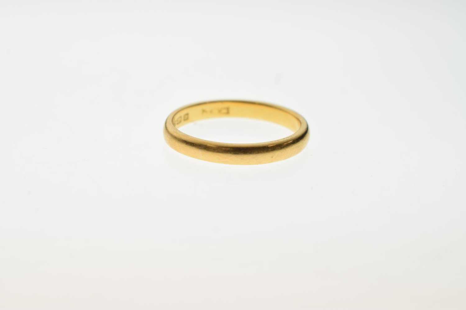 22ct gold wedding band - Image 4 of 5