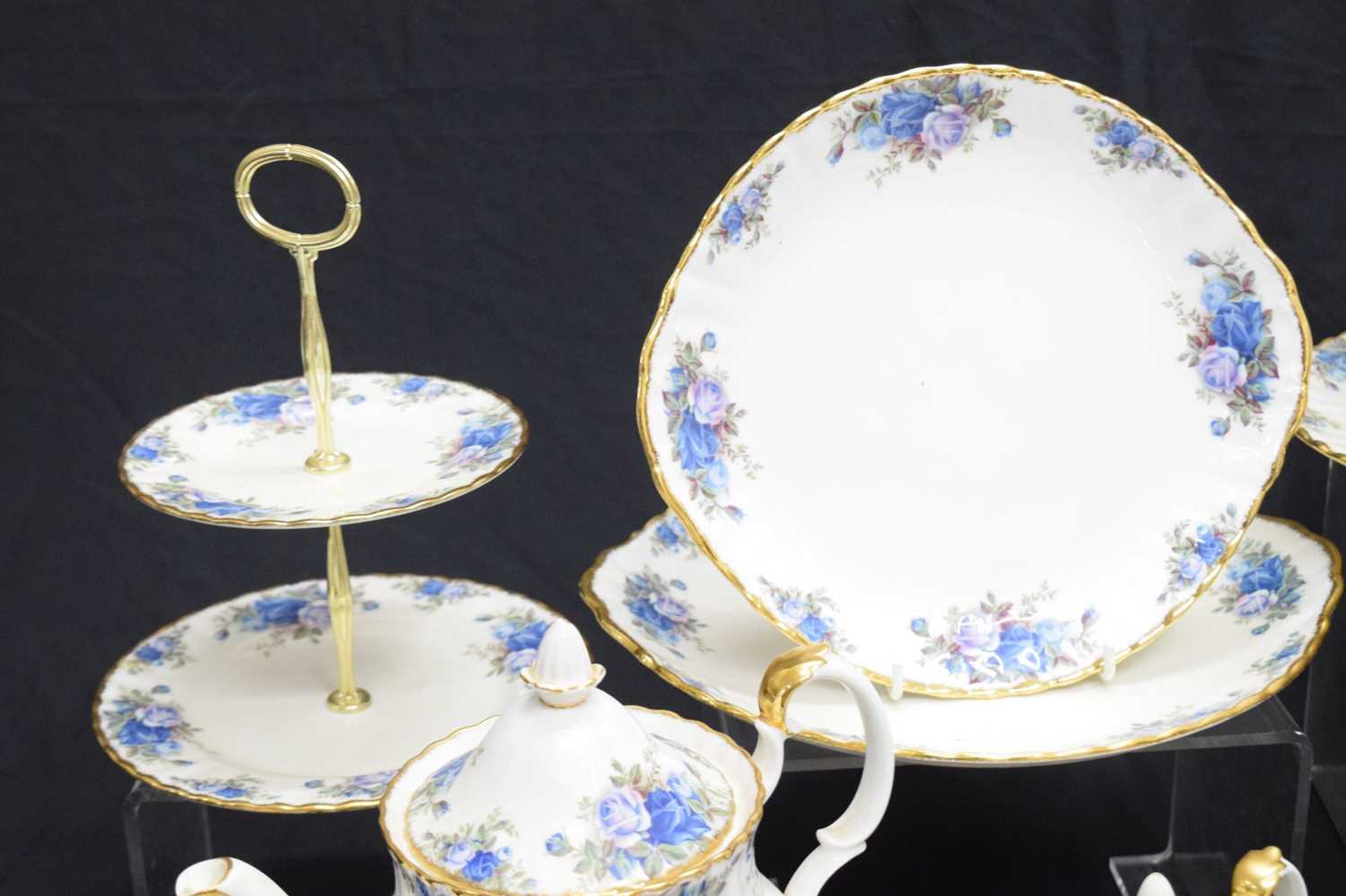 Extensive Royal Albert 'Moonlight Rose' (Blue Roses) pattern tea and dinner wares - Image 8 of 19