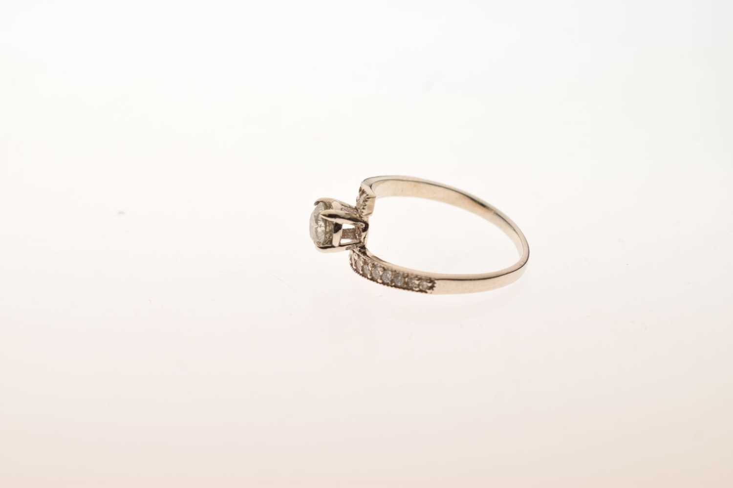 Diamond crossover ring - Image 2 of 9