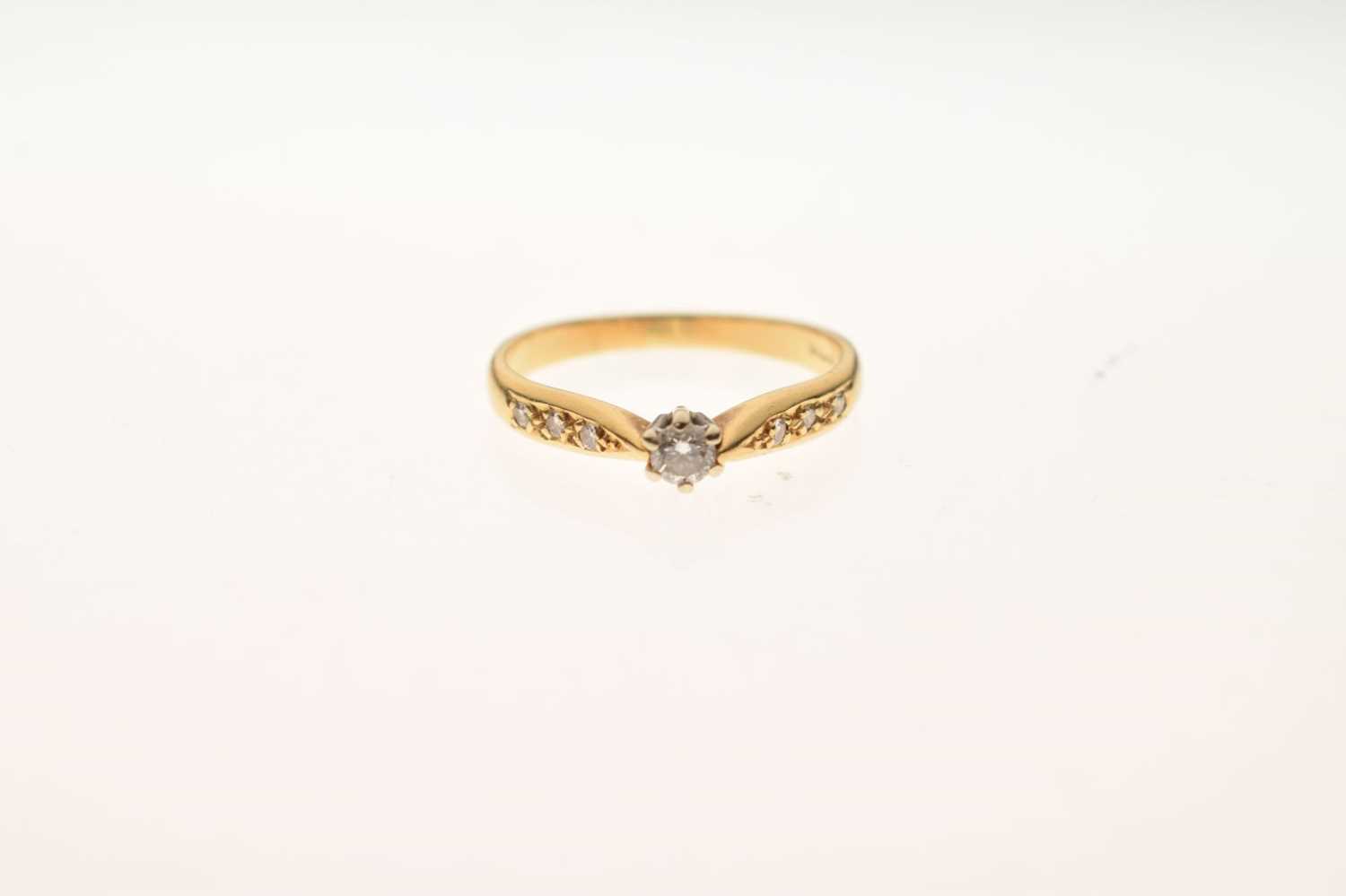 18ct gold single stone diamond ring - Image 6 of 6