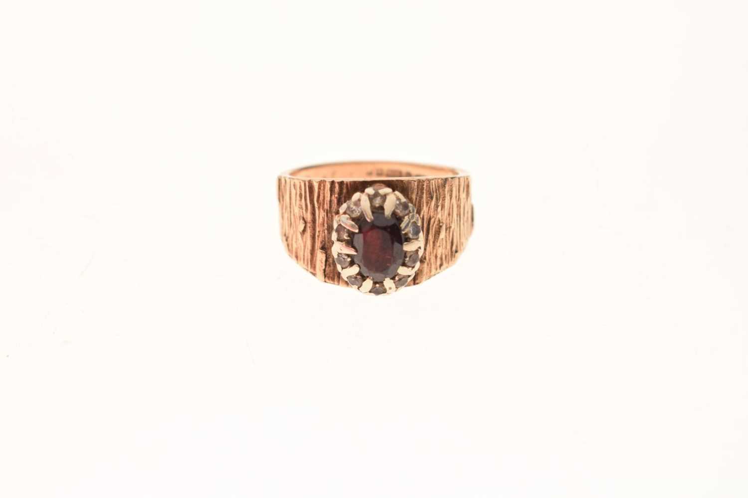 1970s 9ct gold garnet and white stone cluster ring - Image 2 of 6