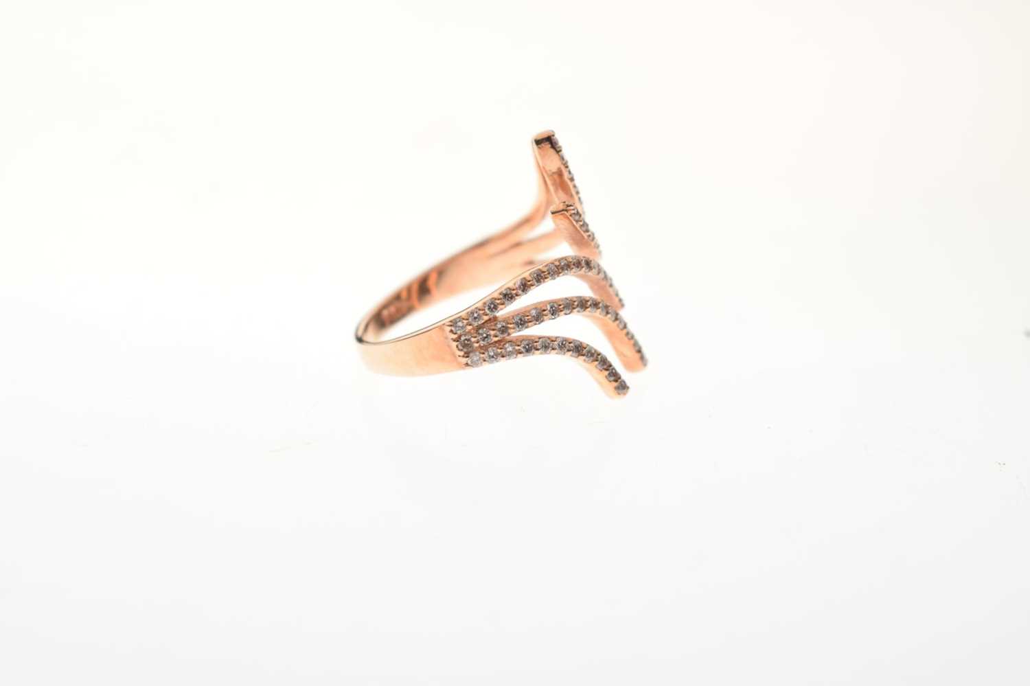 Diamond set dress ring - Image 4 of 9