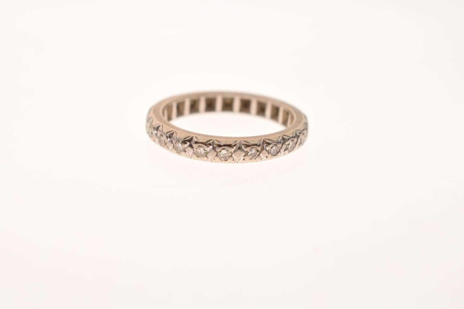 Full diamond eternity ring - Image 4 of 6