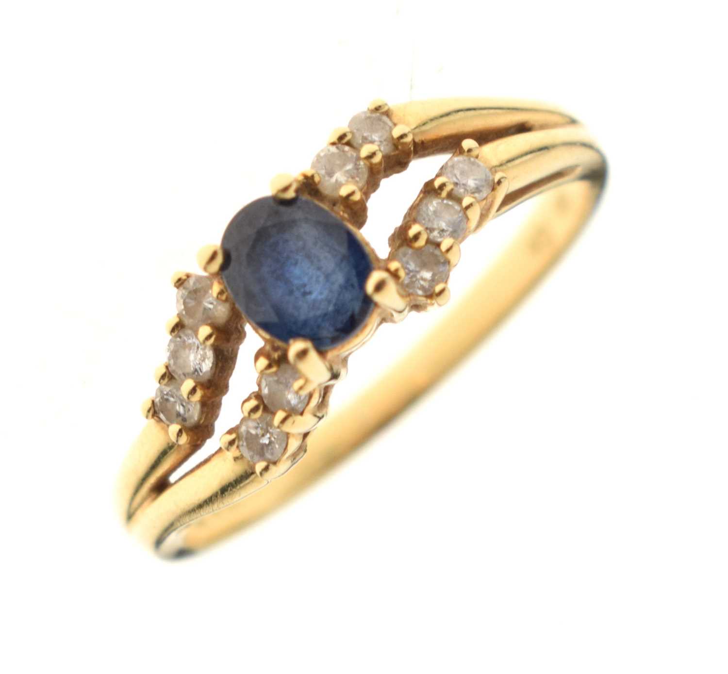 18c gold sapphire and white sapphire dress ring