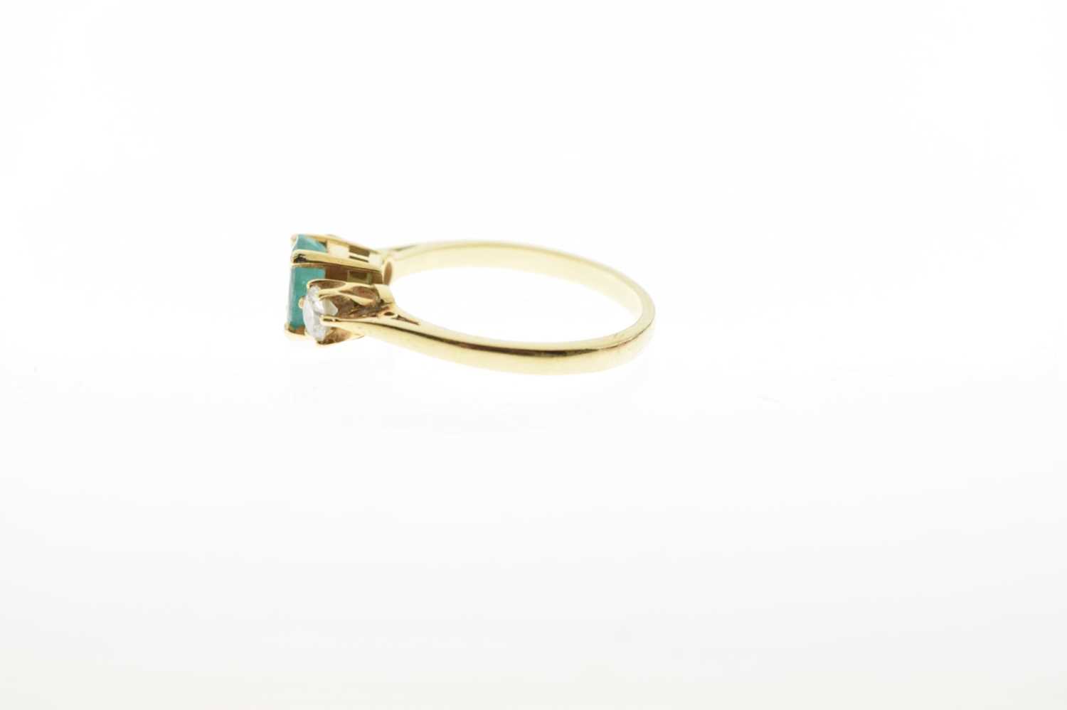 18ct gold emerald and diamond three-stone ring - Image 5 of 8