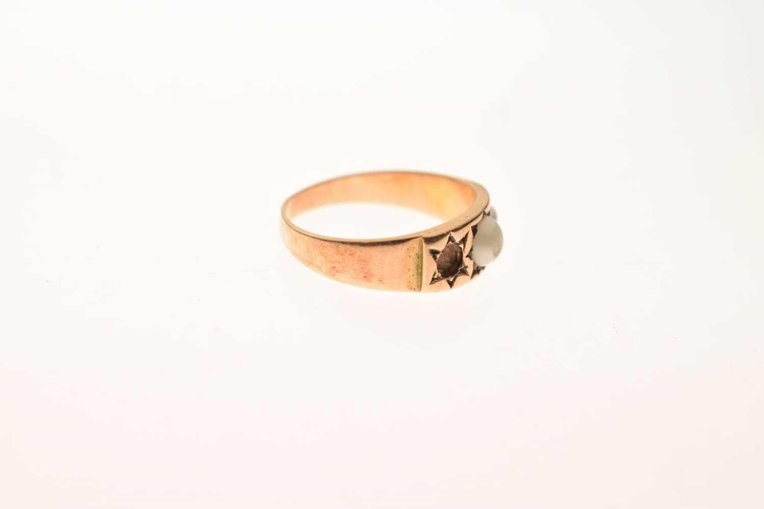15ct gold ring set seed pearls - Image 4 of 6