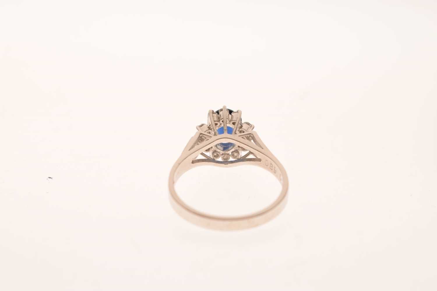 Sapphire and diamond cluster ring - Image 3 of 8