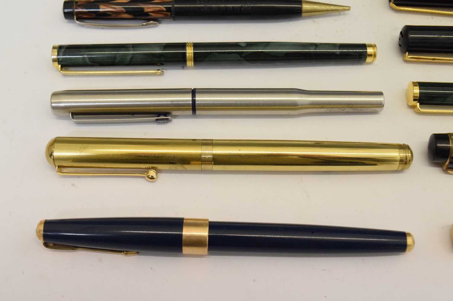 Collection of vintage fountain pens - Image 11 of 11