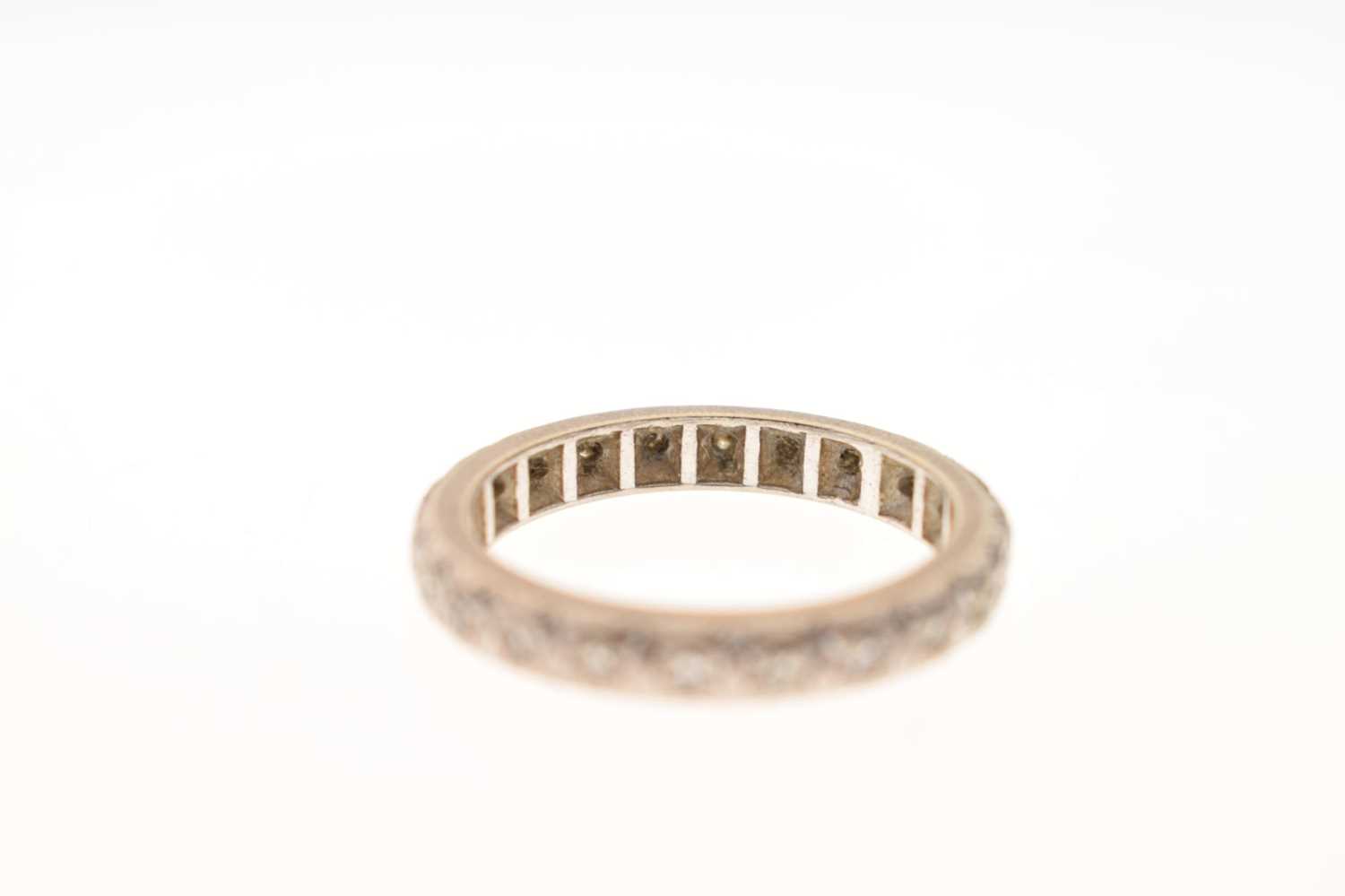 Full diamond eternity ring - Image 3 of 6