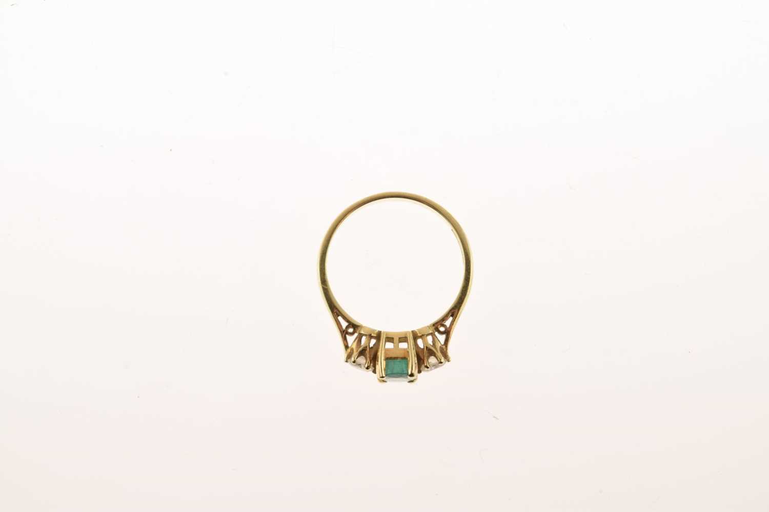18ct gold emerald and diamond three-stone ring - Image 7 of 8