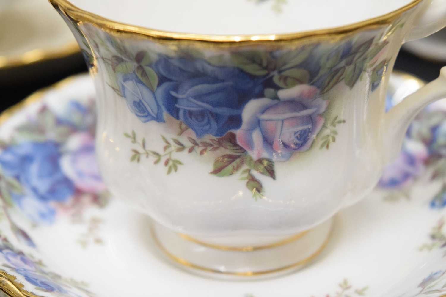 Extensive Royal Albert 'Moonlight Rose' (Blue Roses) pattern tea and dinner wares - Image 19 of 19