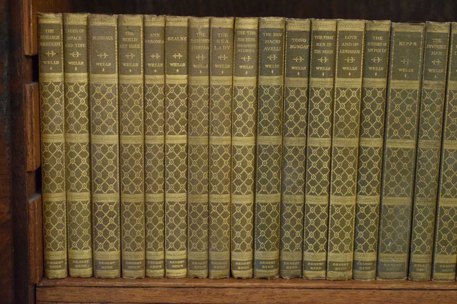 Collection of English literature sets - Image 3 of 25