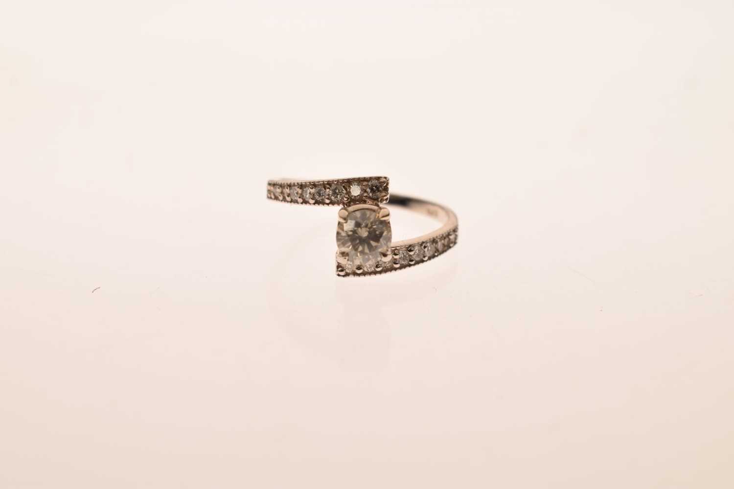 Diamond crossover ring - Image 8 of 9