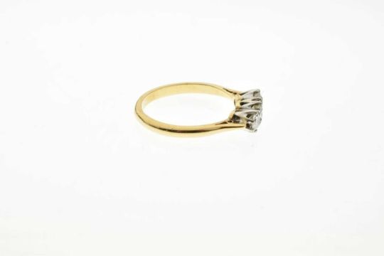 Diamond three-stone ring, stamped '18ct' - Image 4 of 6