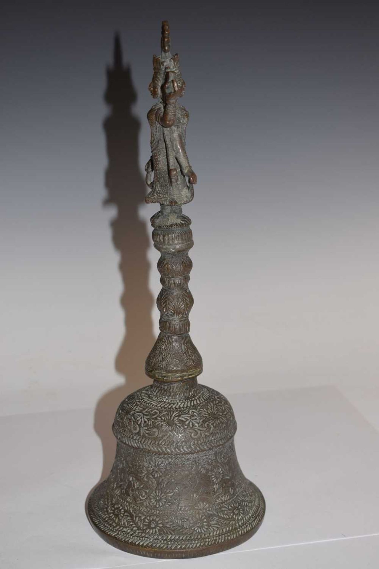 Large Indian cast bronze temple bell - Image 8 of 10
