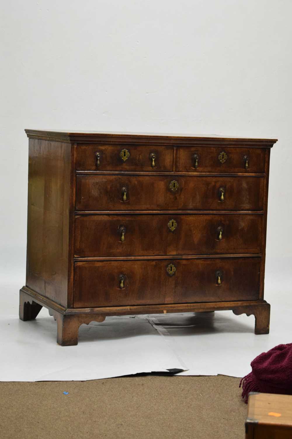 Early 18th century walnut chest of drawers - Image 20 of 20