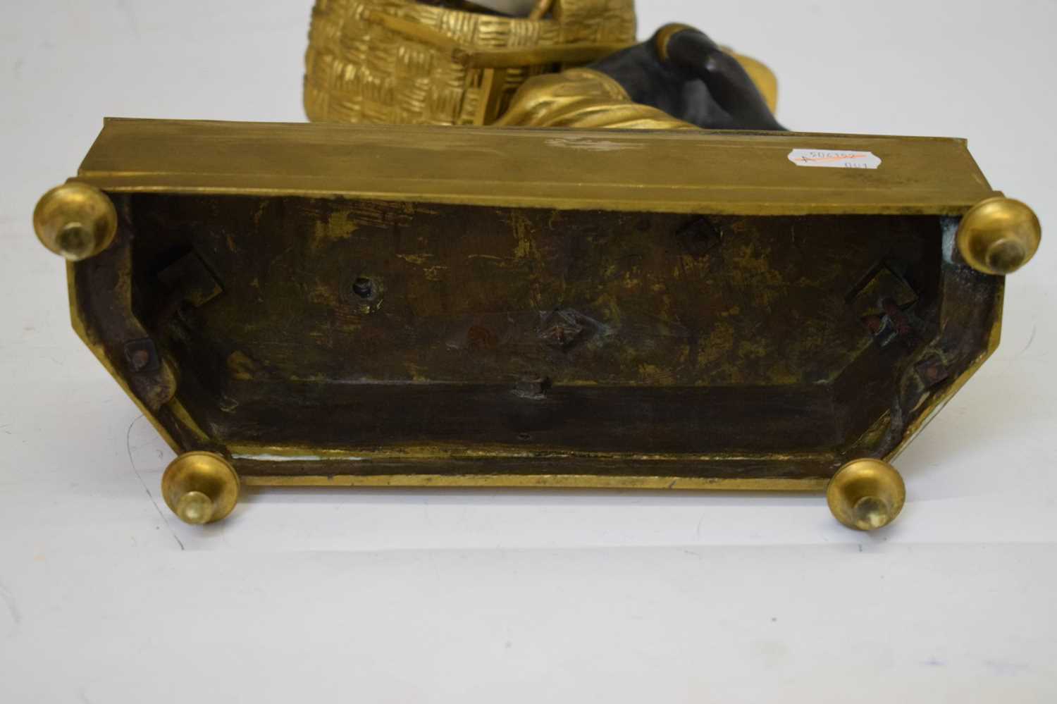 Early 19th century French Empire patinated bronze and ormolu figural mantel clock - Image 15 of 17