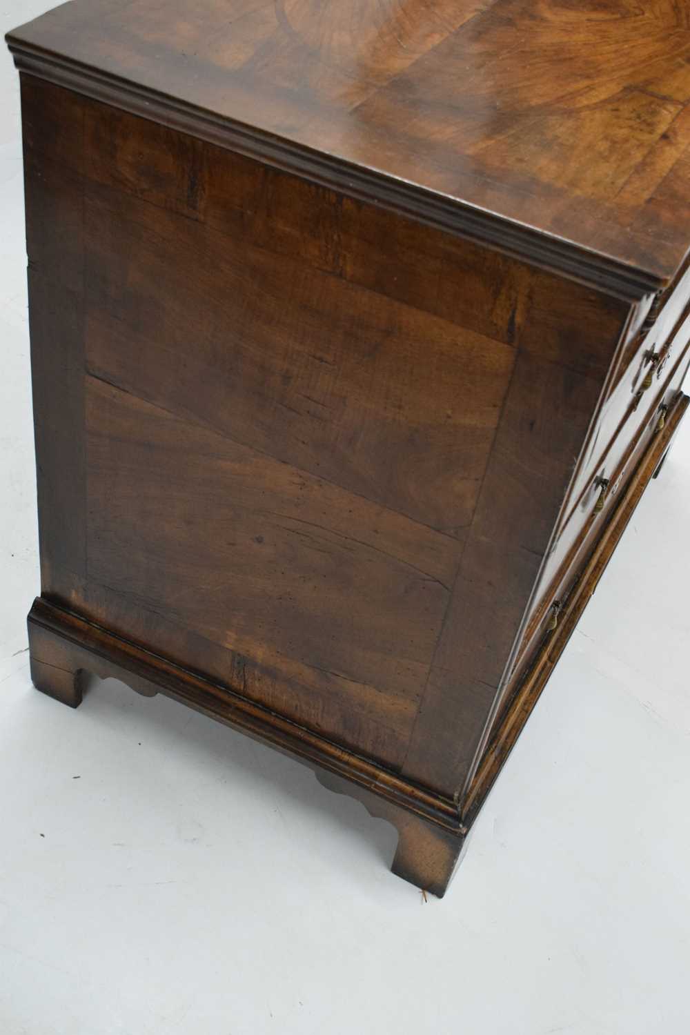 Early 18th century walnut chest of drawers - Image 12 of 20