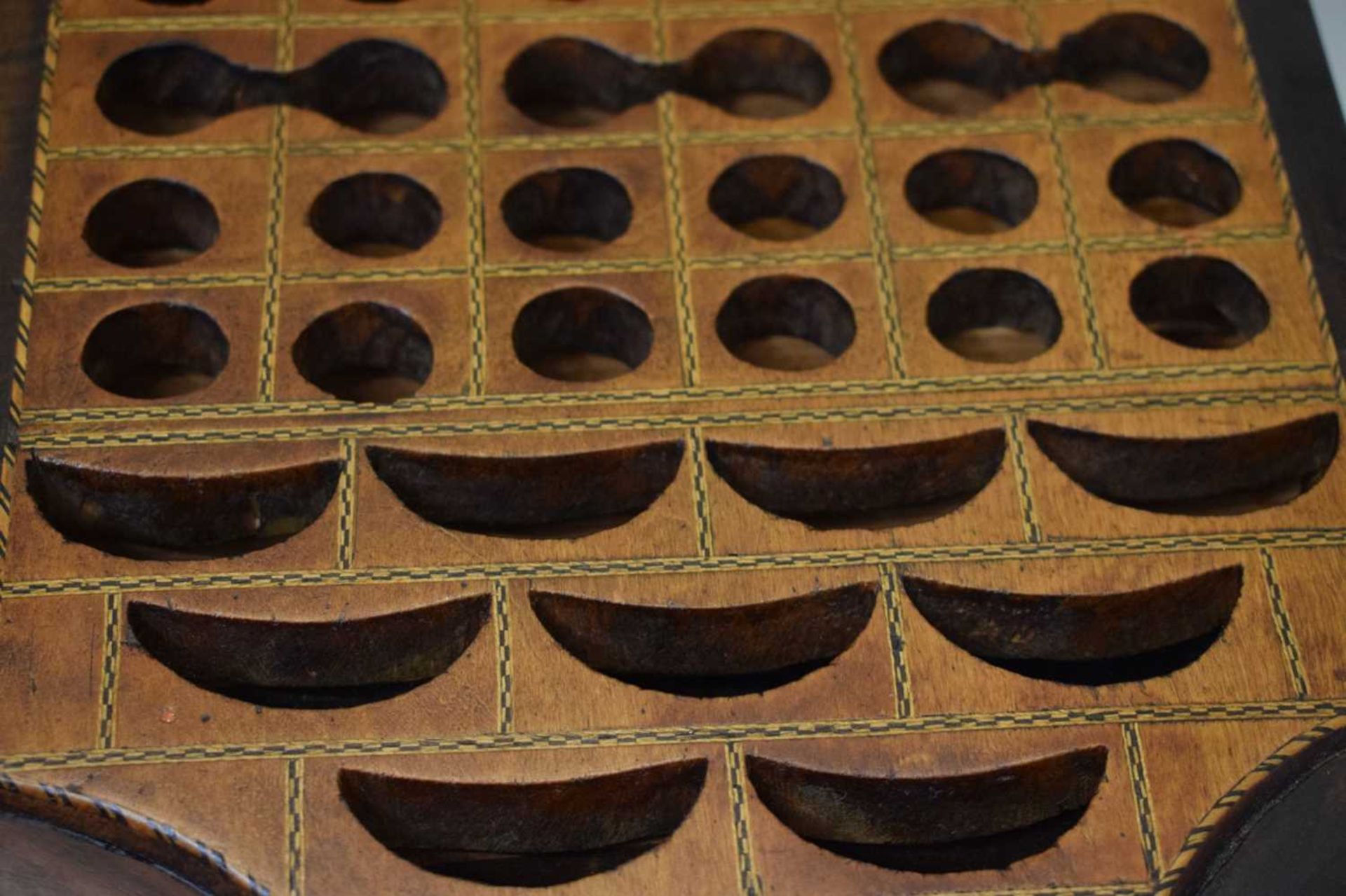 George III mahogany serpentine front cutlery box - Image 16 of 18