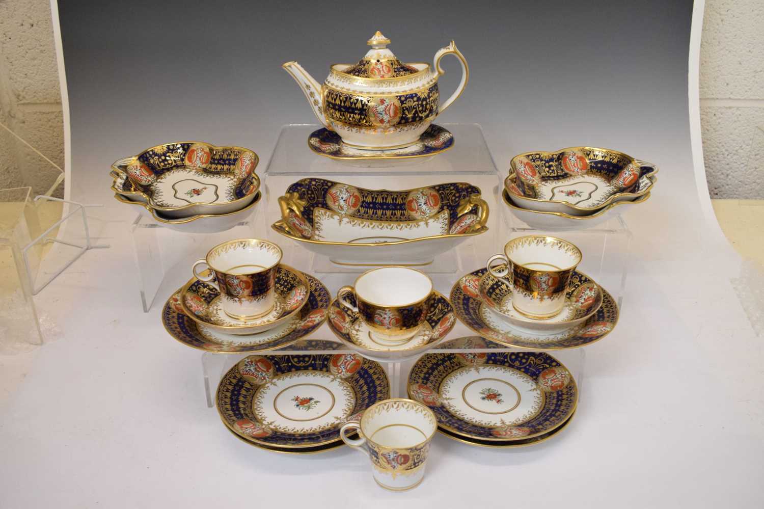 Chamberlain Worcester part tea and dessert service - Image 22 of 22