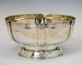 George V silver fruit stand with Art Deco decoration