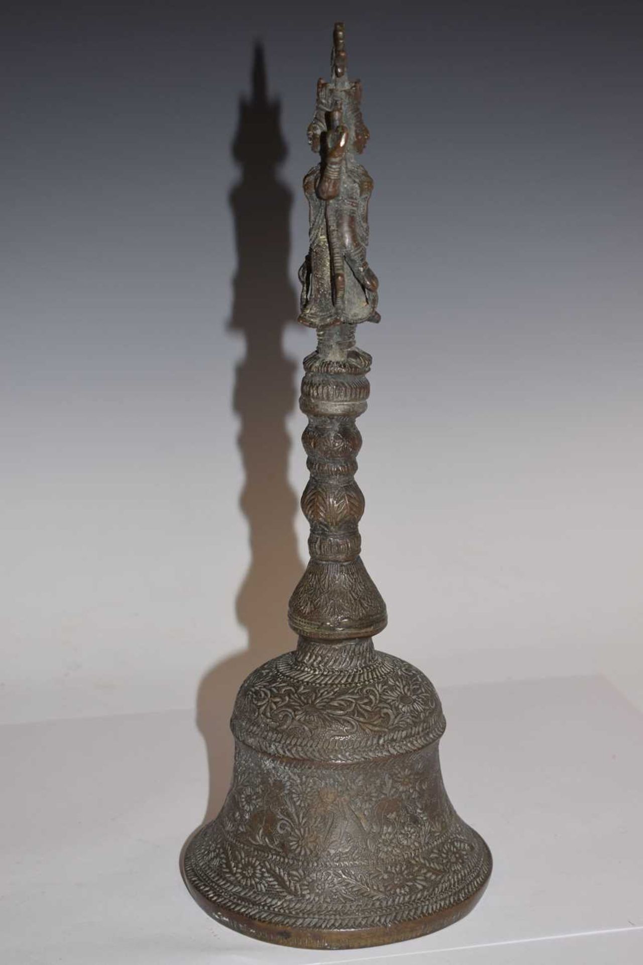 Large Indian cast bronze temple bell - Image 5 of 10