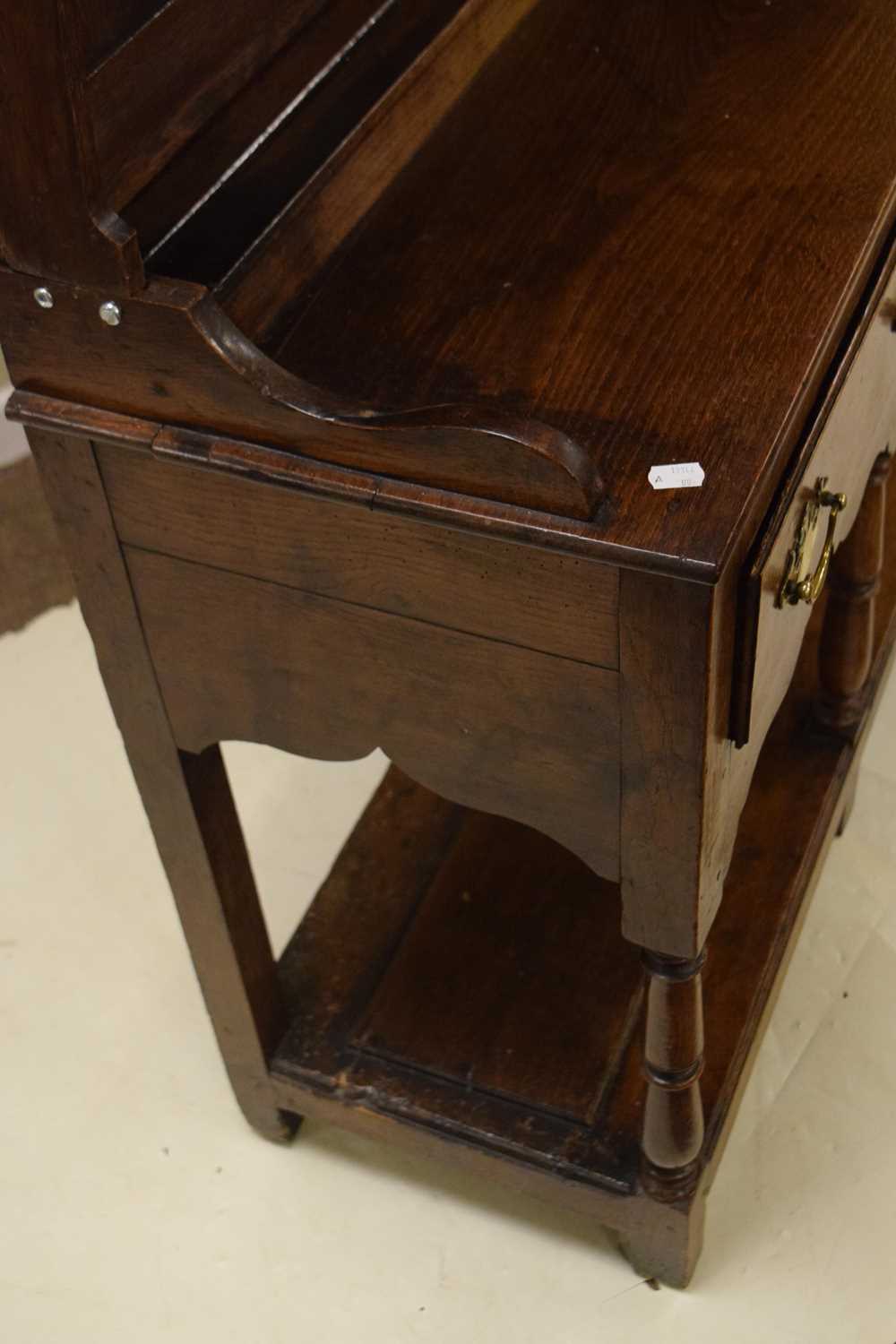 George III oak potboard dresser and rack - Image 11 of 14