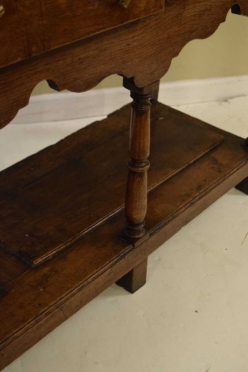 George III oak potboard dresser and rack - Image 14 of 14