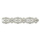 Platinum and diamonds bracelet with geometric motif